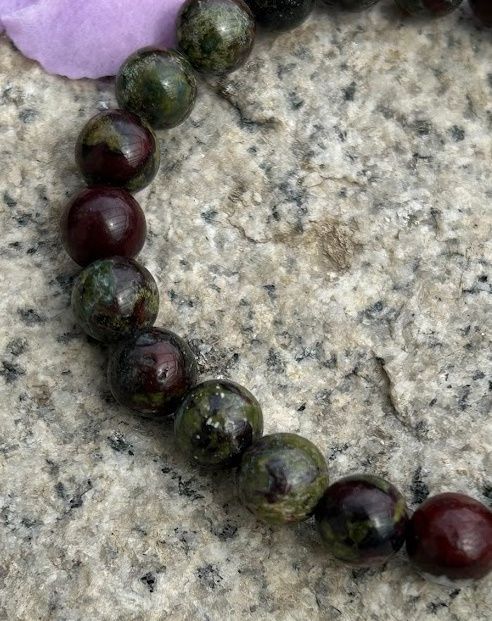 Perlenarmband Drachenblut Japsis