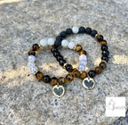 Perlenarmband Tigerauge und Lavasteine als Paararmband mit Charm