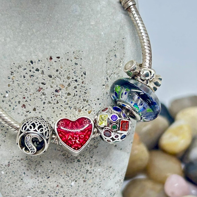 Sissirela CharmBead mit Tierfell | Glücksperle | Erinnerungsperle | 925 Silber